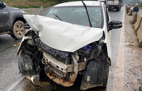 Gia đình 4 người ở Đà Nẵng gặp nạn trên đường cao tốc, cháu bé 9 tháng tuổi tử vong