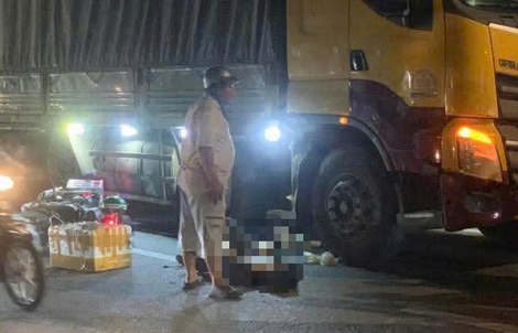 Tai nạn nghiêm trọng khiến 2 thiếu niên ở TPHCM tử vong