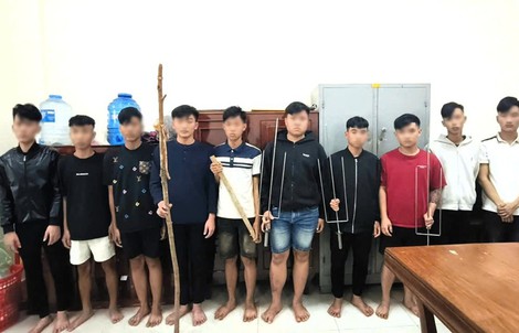 Nhóm thanh niên chạy xe lạng lách, cầm hung khí gây náo loạn đường phố Đồng Nai