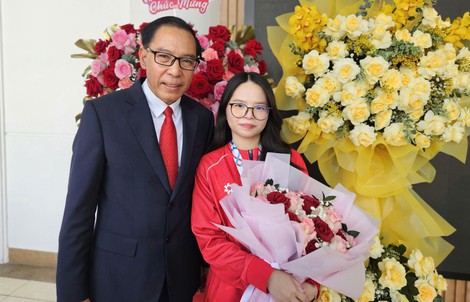 Nỗi lòng của người cha từng phản đối con gái chơi game