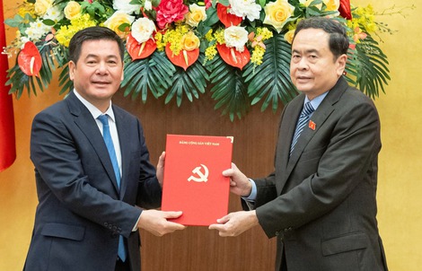 Bộ trưởng Bộ Công Thương Nguyễn Hồng Diên giữ chức vụ mới tại Quốc hội