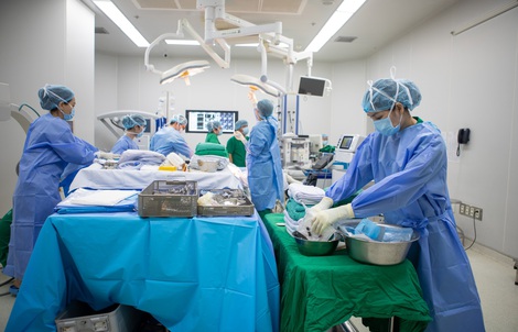 Xuyên đêm ghép gan cho giảng viên suy gan cấp