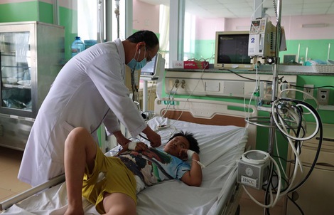 Diễn biến mới vụ hàng chục người ở TPHCM vừa phải nhập viện, lại nghi do bánh mì