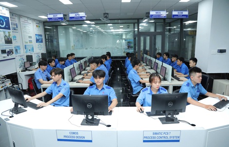 Nghiên cứu khoa học sinh viên: Hiện thực hóa Nghị quyết 57-NQ/TW, từ giảng đường đến thực tiễn