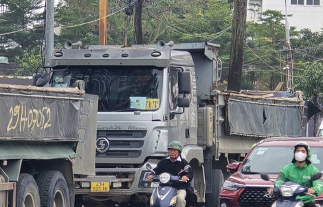 Xe tải trọng lớn giành đường giữa trung tâm Đà Nẵng: Lực lượng chức năng vào cuộc