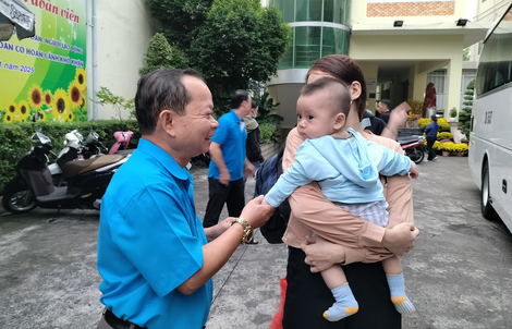 "Chuyến xe mùa Xuân - Giúp nhau về nhà" Tết 2026 mở cổng chờ quyên góp