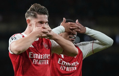Cơ hội và cái bóng lịch sử của Arsenal dịp Giáng sinh