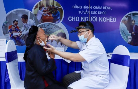Chăm sóc sức khỏe - Nền tảng giúp giảm nghèo bền vững