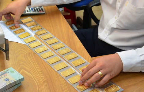 Giá vàng hôm nay 25-12: Sụt giảm khi nhà đầu tư chốt lời dịp Giáng sinh