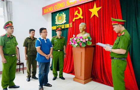 Bắt tạm giam nguyên cửa hàng trưởng tham ô hơn 7,3 tỉ đồng