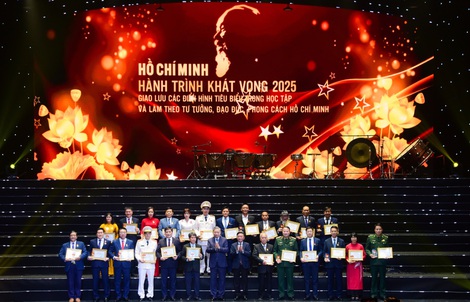 Đảng uỷ VietinBank được vinh danh tập thể điển hình tiêu biểu toàn quốc