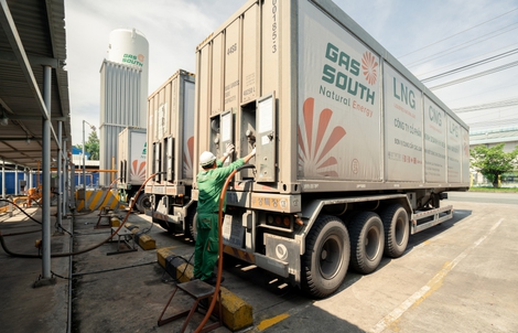 Câu hỏi nóng trong vụ gần 500 xe buýt TPHCM có thể ngừng hoạt động vì thiếu khí