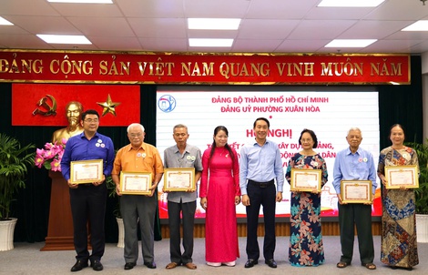 Phường Xuân Hòa giải quyết 100% hồ sơ hành chính đúng hạn