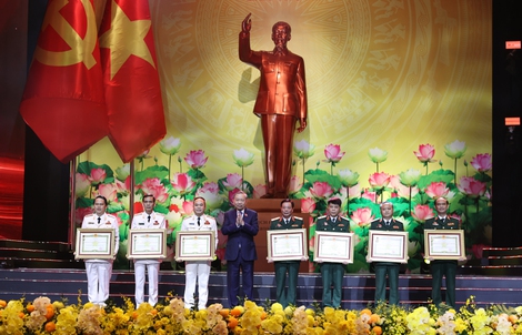 Vinh danh 17 tập thể và cá nhân Anh hùng tại Đại hội Thi đua yêu nước lần thứ XI