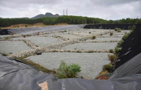 Một khu xử lý rác ở TP Huế “xây miết không xong”!