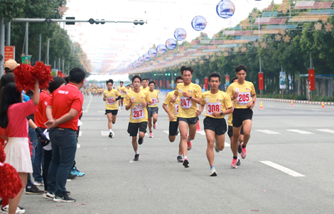 15.000 VĐV tranh tài Giải Việt dã TP HCM "Chào năm mới 2026"