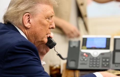 Tổng thống Mỹ Donald Trump gặp tổng thống Ukraine, điện đàm với tổng thống Nga