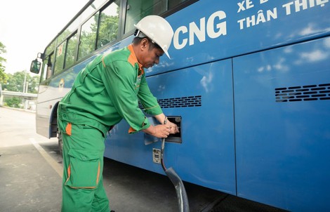Đã có nhiên liệu cho xe buýt chạy khí tại TPHCM