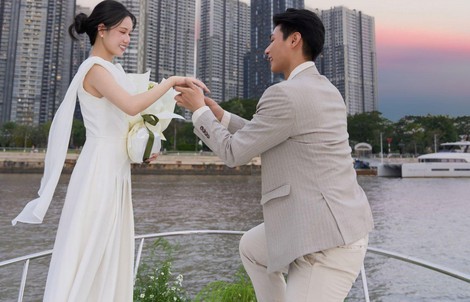 Cầu hôn trên du thuyền sông Sài Gòn: Xu hướng mới của giới trẻ Sài Thành