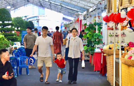 Đón năm mới 2026 giữa không gian đa văn hóa ở Thảo Cầm Viên