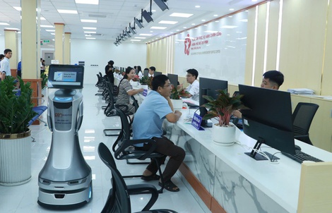Trung tâm Phục vụ hành chính công TPHCM: Thân thiện từ cái nhìn đầu tiên