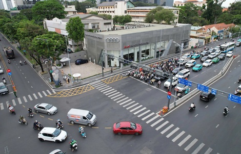 Đường phố TP HCM nay "lạ" lắm!