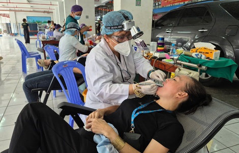 Tăng mức đóng BHYT: Dịch vụ phải đổi mới trước