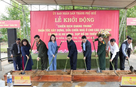 TP Huế triển khai "Chiến dịch Quang Trung": Làm ngày làm đêm, vướng đâu gỡ đó