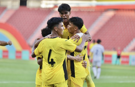 Thắng đậm Lào, U22 Malaysia đẩy U22 Việt Nam vào thế khó