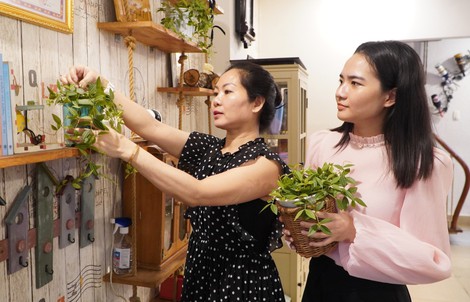 VIDEO: Nữ đội viên Đội tìm kiếm tiết lộ lý do tình nguyện nhập ngũ
