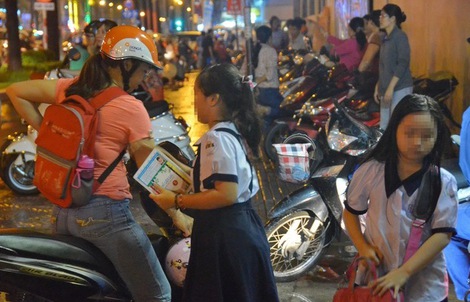Lớp 9 và nỗi lo học thêm "vướng luật"