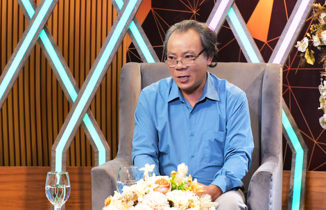 Phương Bình sống xa vợ hơn 30 năm vì mê diễn