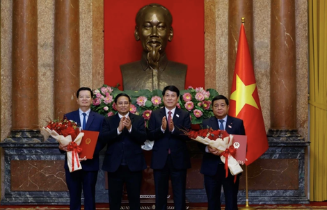 Chủ tịch nước Lương Cường trao quyết định bổ nhiệm 2 Phó Thủ tướng và 4 Bộ trưởng