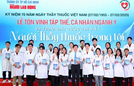 Sinh viên y khoa tự hào về truyền thống ngành y tại lễ trao giải “Người Thầy thuốc trong tôi”