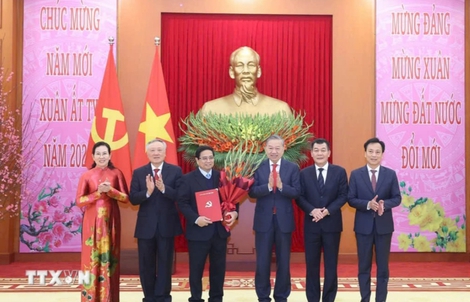 Tổng Bí thư Tô Lâm trao quyết định thành lập các Đảng bộ trực thuộc Trung ương