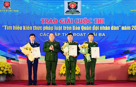 Vùng Cảnh sát biển 2 đoạt giải cao tại cuộc thi tìm hiểu kiến thức pháp luật