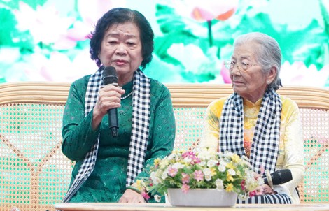 Bà Trương Mỹ Hoa chia sẻ về cuộc "chiến đấu trong lòng của trong lòng kẻ thù"