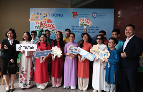 "Tiếp sức đến trường" 2025 trao 1.200 suất học bổng cho học sinh khuyết tật