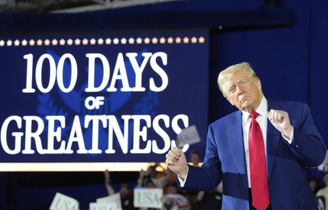Cuộc chiến căng thẳng trong 100 ngày cầm quyền của Tổng thống Donald Trump