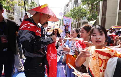 Khi người hâm mộ dùng đến "quyền tẩy chay"