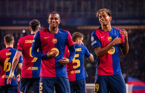 Lamine Yamal tiếp tục "nổ súng", Barca rộng cửa vào bán kết Champions League