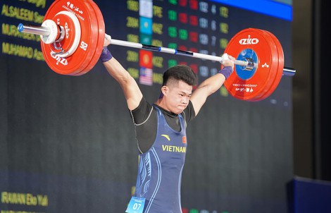 Cử tạ Việt Nam giành 2 ngôi vô địch châu Á