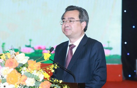 Sức sống trường tồn của di sản Hồ Chí Minh