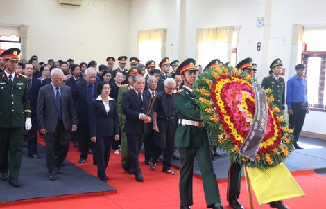 Trang nghiêm Lễ viếng nguyên Chủ tịch nước Trần Đức Lương tại Quảng Ngãi