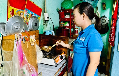 Công nhân "gồng mình" với tiền điện, nước