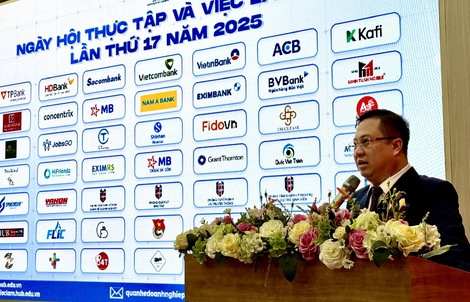 Hiệu trưởng Trường ĐH Ngân hàng TP HCM nói về nhân lực trong kỷ nguyên AI