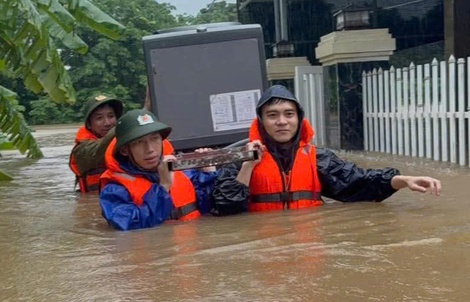  Bão số 1 gây mưa kỷ lục ở Quảng Nam, Quảng Trị, hàng ngàn người đi sơ tán