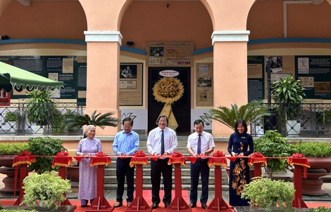 Trưng bày chuyên đề “Chủ tịch Hồ Chí Minh, người sáng lập Báo chí Cách mạng Việt Nam”