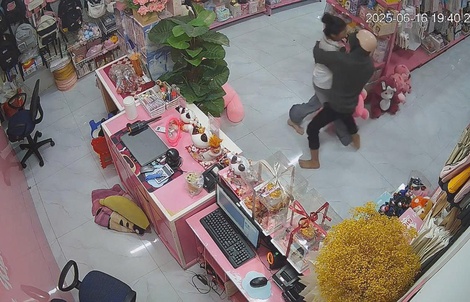 Gần 24 giờ truy bắt 2 đối tượng trói người, cướp của tại cửa hàng Gemini - Store