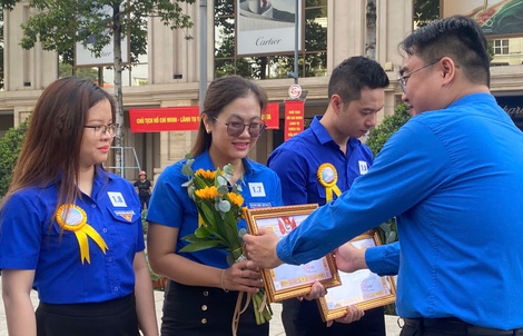 Tuyên dương 135 gương vận dụng tư tưởng, đạo đức, phong cách Hồ Chí Minh vào thực tiễn